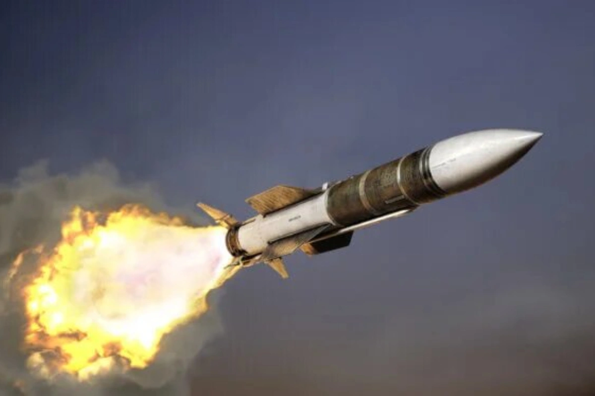 Иран выпустил в сторону Израиля баллистические ракеты - ВИДЕО